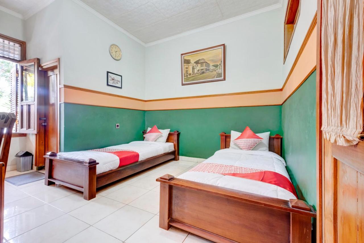 Oyo 3362 Pondok Betah Syariah Bandung Exterior foto