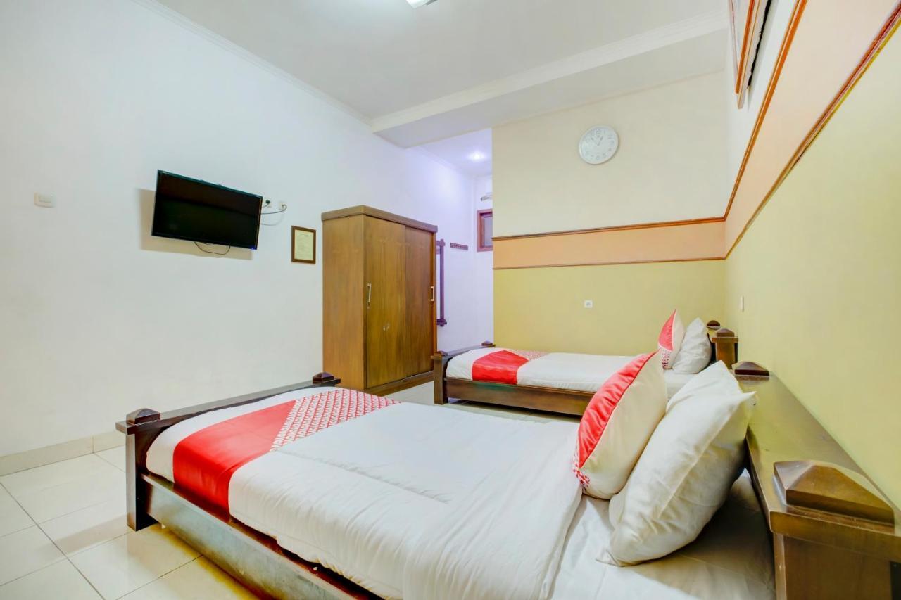 Oyo 3362 Pondok Betah Syariah Bandung Exterior foto